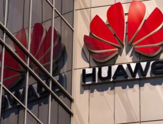 Huawei vrea să concureze cu Apple în China prin lansarea unui smartphone